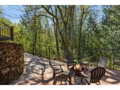 626 SW Comus Court Portland OR 97219