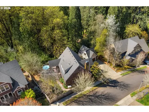 626 SW Comus Court Portland OR 97219