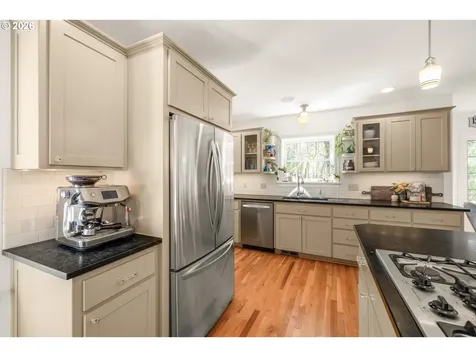 626 SW Comus Court Portland OR 97219