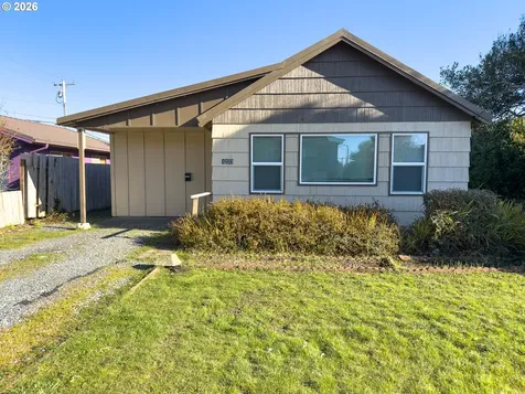 1233 Alabama Avenue SE Bandon OR 97411