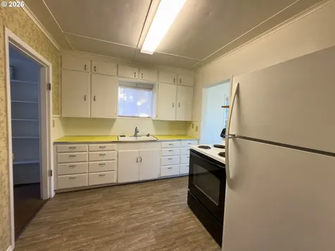 1233 Alabama Avenue SE Bandon OR 97411