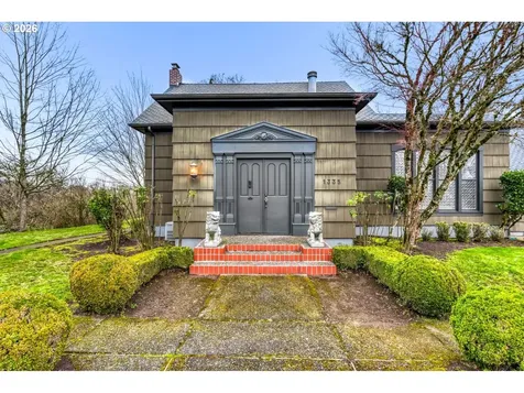 1335 SE Knight Street Portland OR 97202