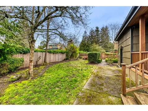 1335 SE Knight Street Portland OR 97202
