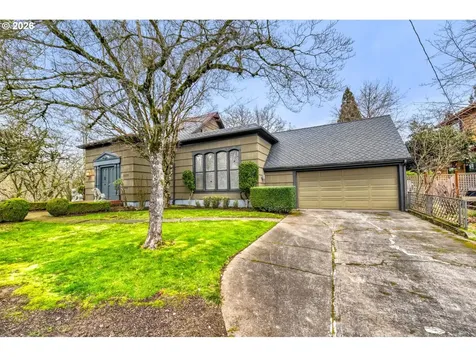 1335 SE Knight Street Portland OR 97202