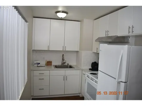 3336 SE 84th Avenue Portland OR 97266