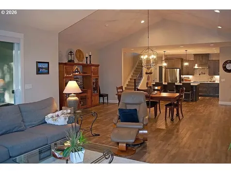 14159 Quail Court Oregon City OR 97045