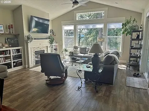 14159 Quail Court Oregon City OR 97045