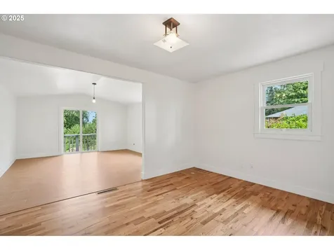 1946 SE Miller Avenue Dallas OR 97338