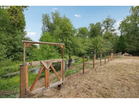 1946 SE Miller Avenue Dallas OR 97338