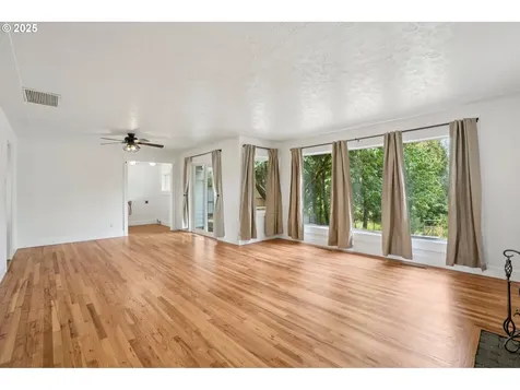 1946 SE Miller Avenue Dallas OR 97338