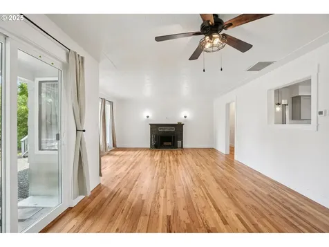1946 SE Miller Avenue Dallas OR 97338