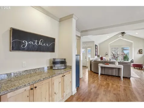 520 Yapa Drive Silverton OR 97381