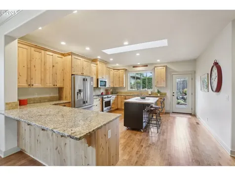 520 Yapa Drive Silverton OR 97381
