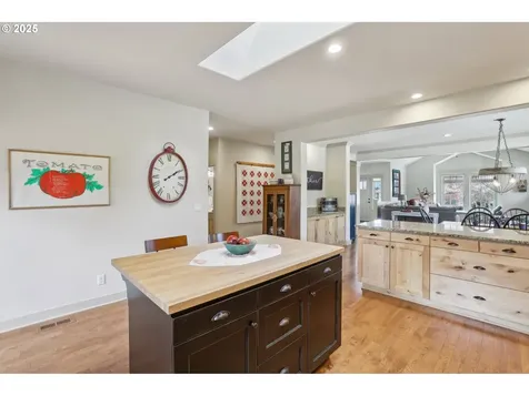 520 Yapa Drive Silverton OR 97381
