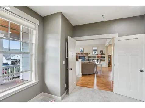 520 Yapa Drive Silverton OR 97381