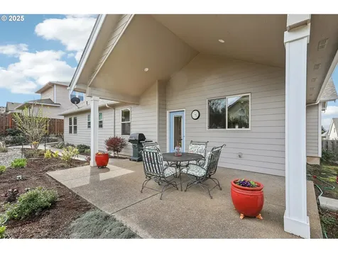 520 Yapa Drive Silverton OR 97381