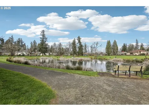 520 Yapa Drive Silverton OR 97381