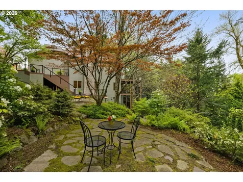 1727 SW Westwood Drive Portland OR 97239