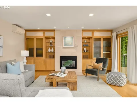 1727 SW Westwood Drive Portland OR 97239
