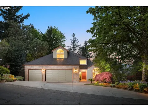 1727 SW Westwood Drive Portland OR 97239