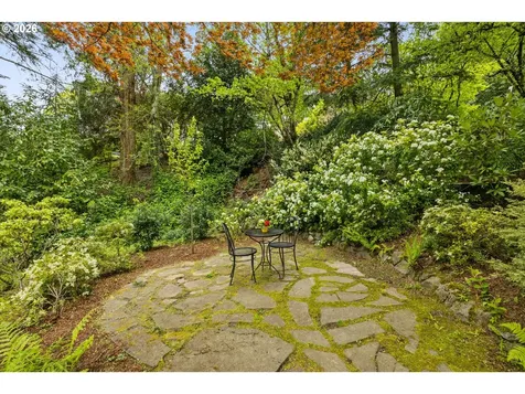 1727 SW Westwood Drive Portland OR 97239