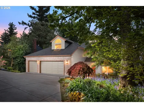 1727 SW Westwood Drive Portland OR 97239