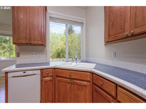8401 SW Cedarcrest Street Portland OR 97223