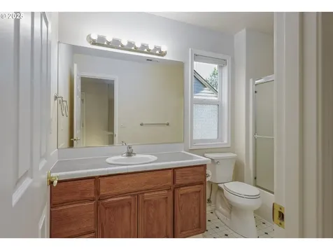 8401 SW Cedarcrest Street Portland OR 97223