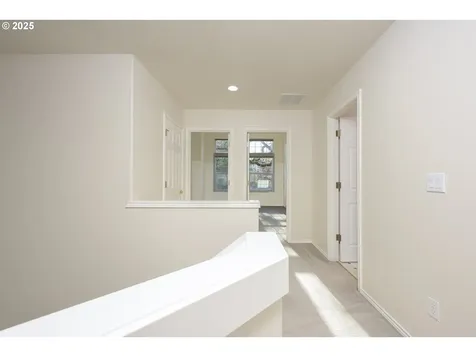 8401 SW Cedarcrest Street Portland OR 97223