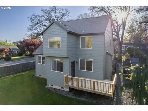 8401 SW Cedarcrest Street Portland OR 97223