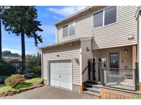10324 NE Fargo Street Portland OR 97220