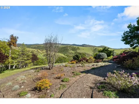 2809 Dead Indian Memorial Road Ashland OR 97520