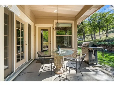 2809 Dead Indian Memorial Road Ashland OR 97520