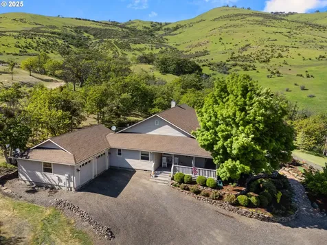2809 Dead Indian Memorial Road Ashland OR 97520