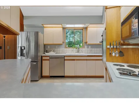 1807 243rd Lane Ocean Park WA 98640