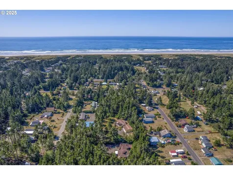 1807 243rd Lane Ocean Park WA 98640