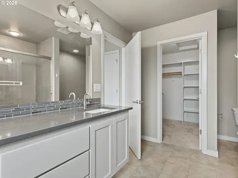 12209 NE 115th Street Vancouver WA 98682
