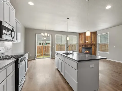 12209 NE 115th Street Vancouver WA 98682