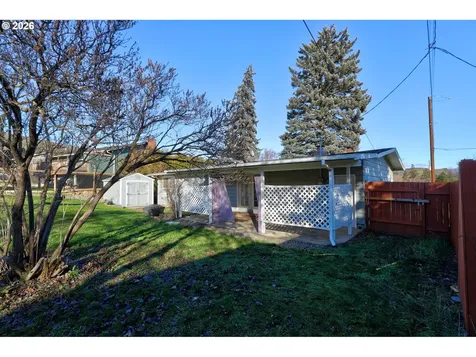 1012 Whitman Court The Dalles OR 97058