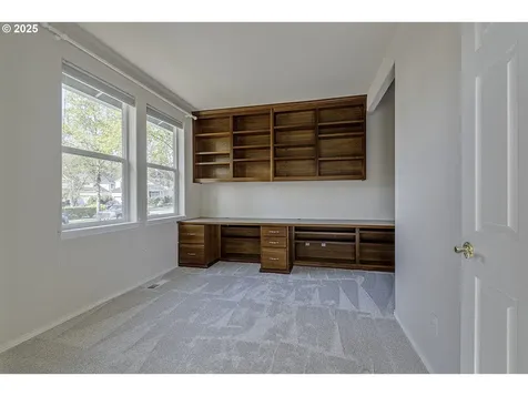 983 NE Rogahn Street Hillsboro OR 97124