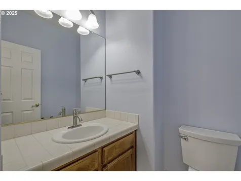 983 NE Rogahn Street Hillsboro OR 97124