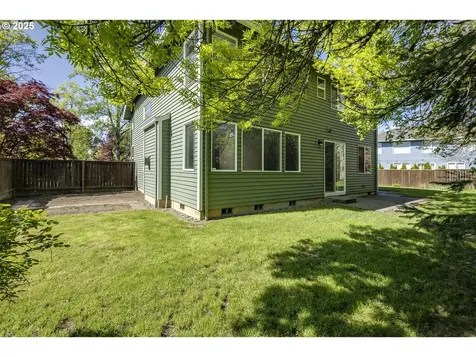 983 NE Rogahn Street Hillsboro OR 97124