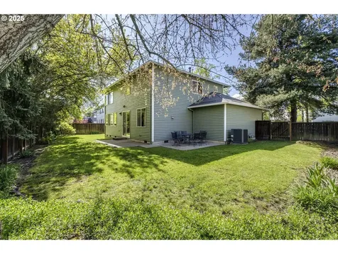 983 NE Rogahn Street Hillsboro OR 97124