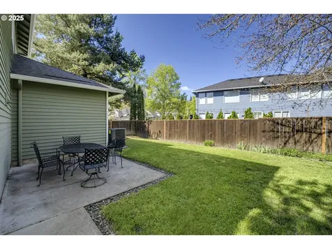 983 NE Rogahn Street Hillsboro OR 97124