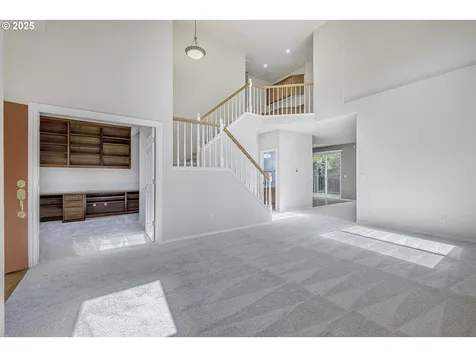 983 NE Rogahn Street Hillsboro OR 97124