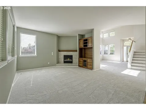 983 NE Rogahn Street Hillsboro OR 97124