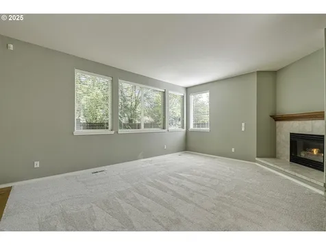 983 NE Rogahn Street Hillsboro OR 97124