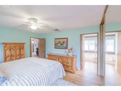 2120 Robins Lane SE Salem OR 97306