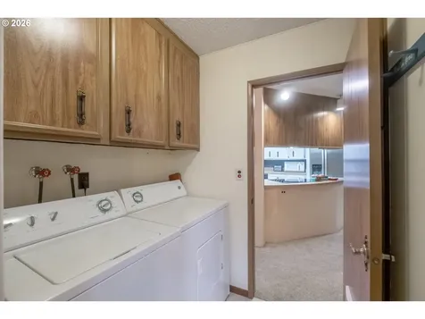 2120 Robins Lane SE Salem OR 97306