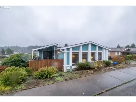2120 Robins Lane SE Salem OR 97306